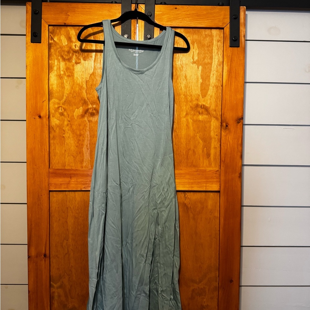 Elegant Green Sleeveless Maxi Dress